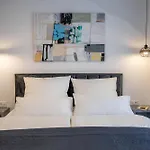 Kana Vila
