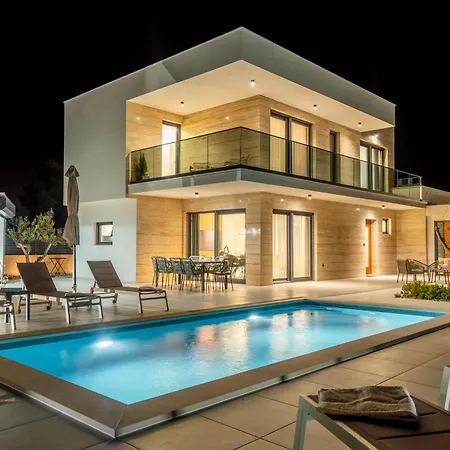 Kana * Brodarica (Sibenik-Knin)