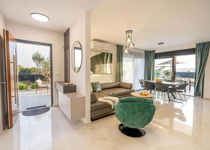 Kana * Brodarica (Sibenik-Knin)