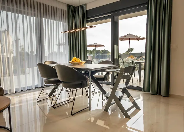 Kana Brodarica (Sibenik-Knin)